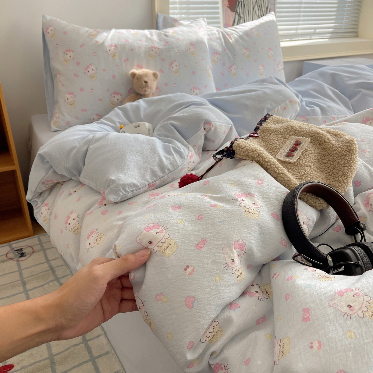 91家纺网 家纺一手货源 找家纺 繁花家居 2026新款木棉双层纱四件套 甜筒小猫-蓝