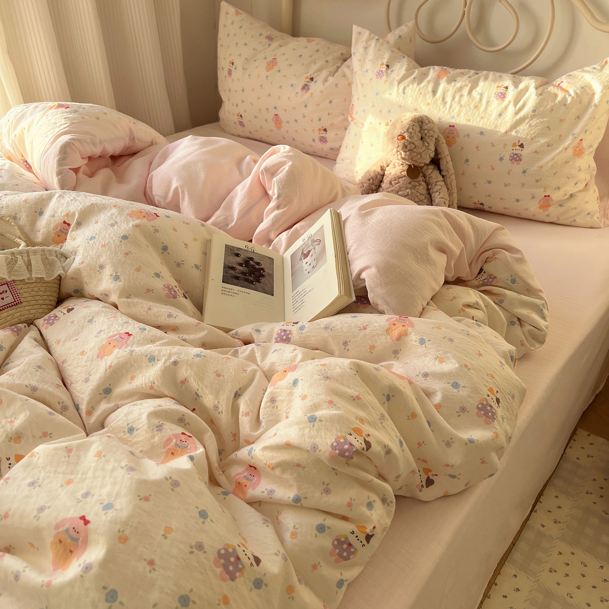 91家纺网 家纺一手货源 找家纺 繁花家居 2026新款木棉双层纱四件套 兔兔与猫