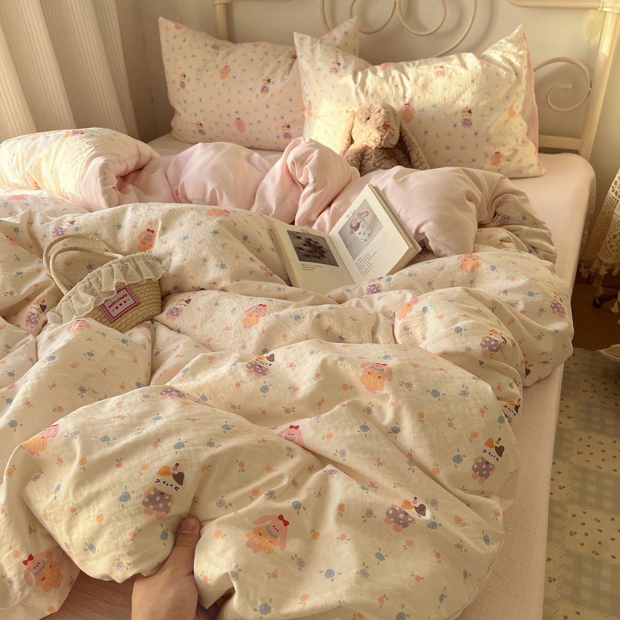 91家纺网 家纺一手货源 找家纺 繁花家居 2026新款木棉双层纱四件套 兔兔与猫