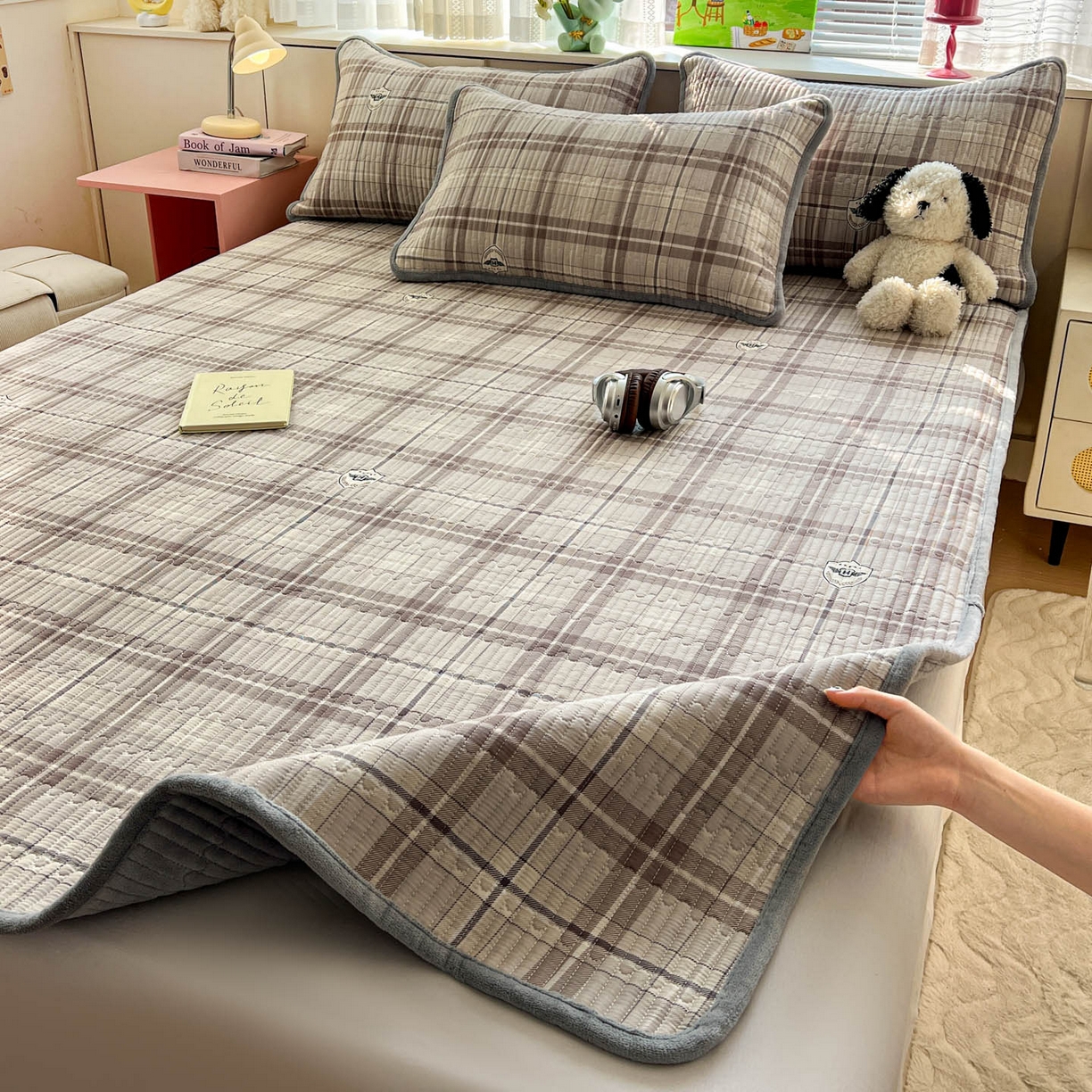 91家纺网 家纺一手货源 找家纺 恒尚居 2026新款纯棉牛奶绒双拼床垫双面两用床褥垫夹棉床盖床褥垫-冬款四季通用-系列一 宝莉格【A纯棉-B牛奶绒】