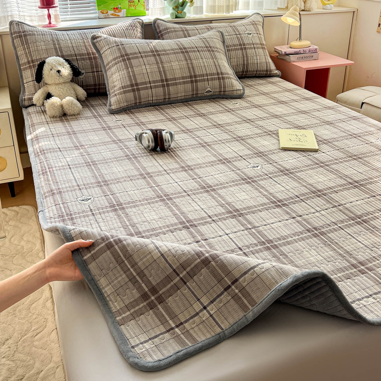 91家纺网 家纺一手货源 找家纺 恒尚居 2026新款纯棉牛奶绒双拼床垫双面两用床褥垫夹棉床盖床褥垫-冬款四季通用-系列一 宝莉格【A纯棉-B牛奶绒】