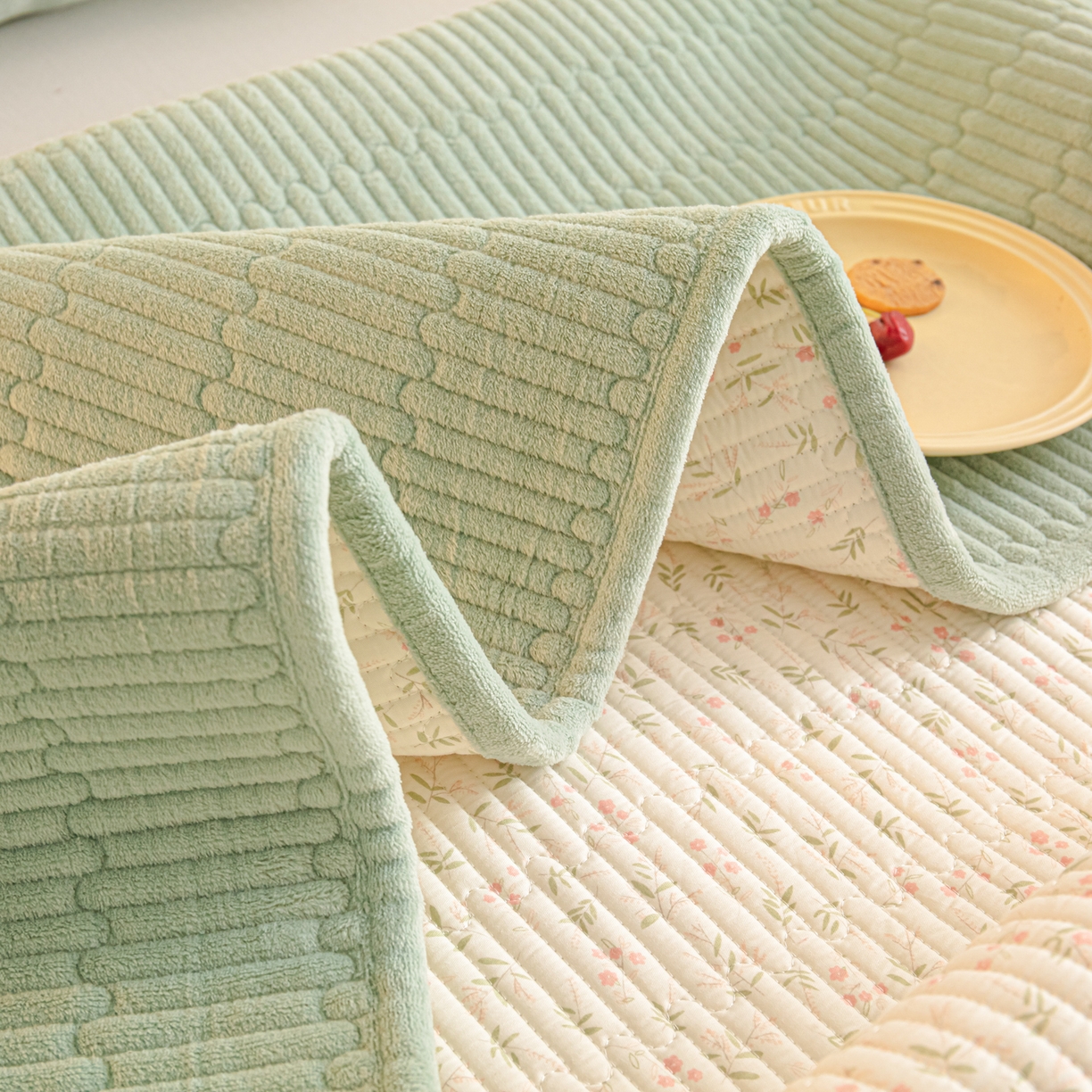 91家纺网 家纺一手货源 找家纺 恒尚居 2026新款纯棉牛奶绒双拼床垫双面两用床褥垫夹棉床盖床褥垫-冬款四季通用-系列一 初月【A纯棉-B牛奶绒】