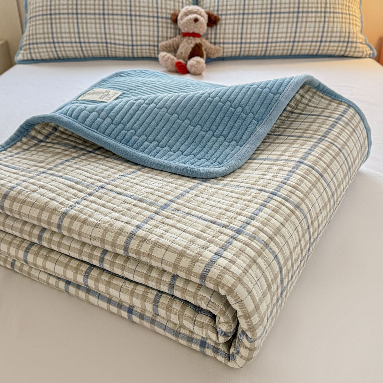 91家纺网 家纺一手货源 找家纺 恒尚居 2026新款纯棉牛奶绒双拼床垫双面两用床褥垫夹棉床盖床褥垫-冬款四季通用-系列一 大格蓝灰【A纯棉-B牛奶绒】