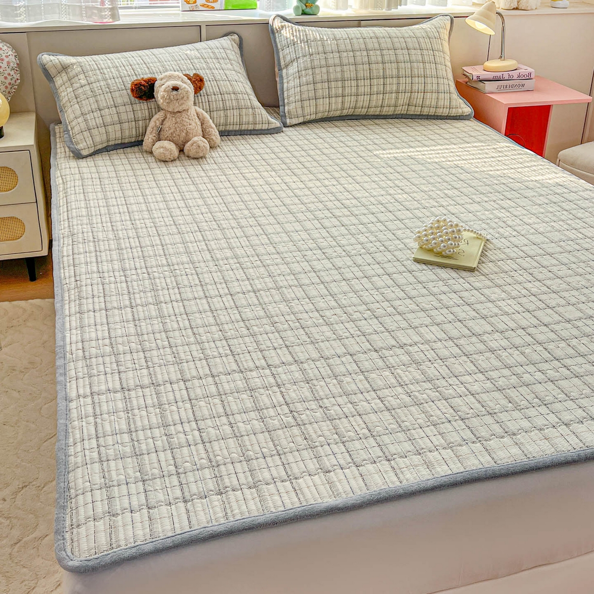 91家纺网 家纺一手货源 找家纺 恒尚居 2026新款纯棉牛奶绒双拼床垫双面两用床褥垫夹棉床盖床褥垫-冬款四季通用-系列一 简约格【A纯棉-B牛奶绒】