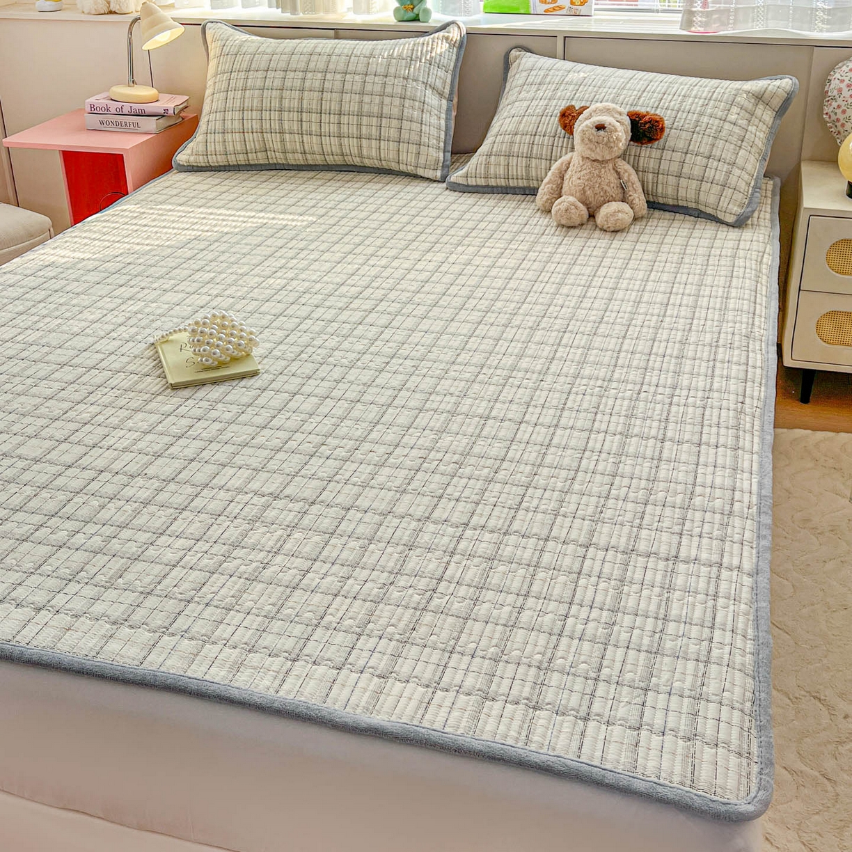 91家纺网 家纺一手货源 找家纺 恒尚居 2026新款纯棉牛奶绒双拼床垫双面两用床褥垫夹棉床盖床褥垫-冬款四季通用-系列一 简约格【A纯棉-B牛奶绒】