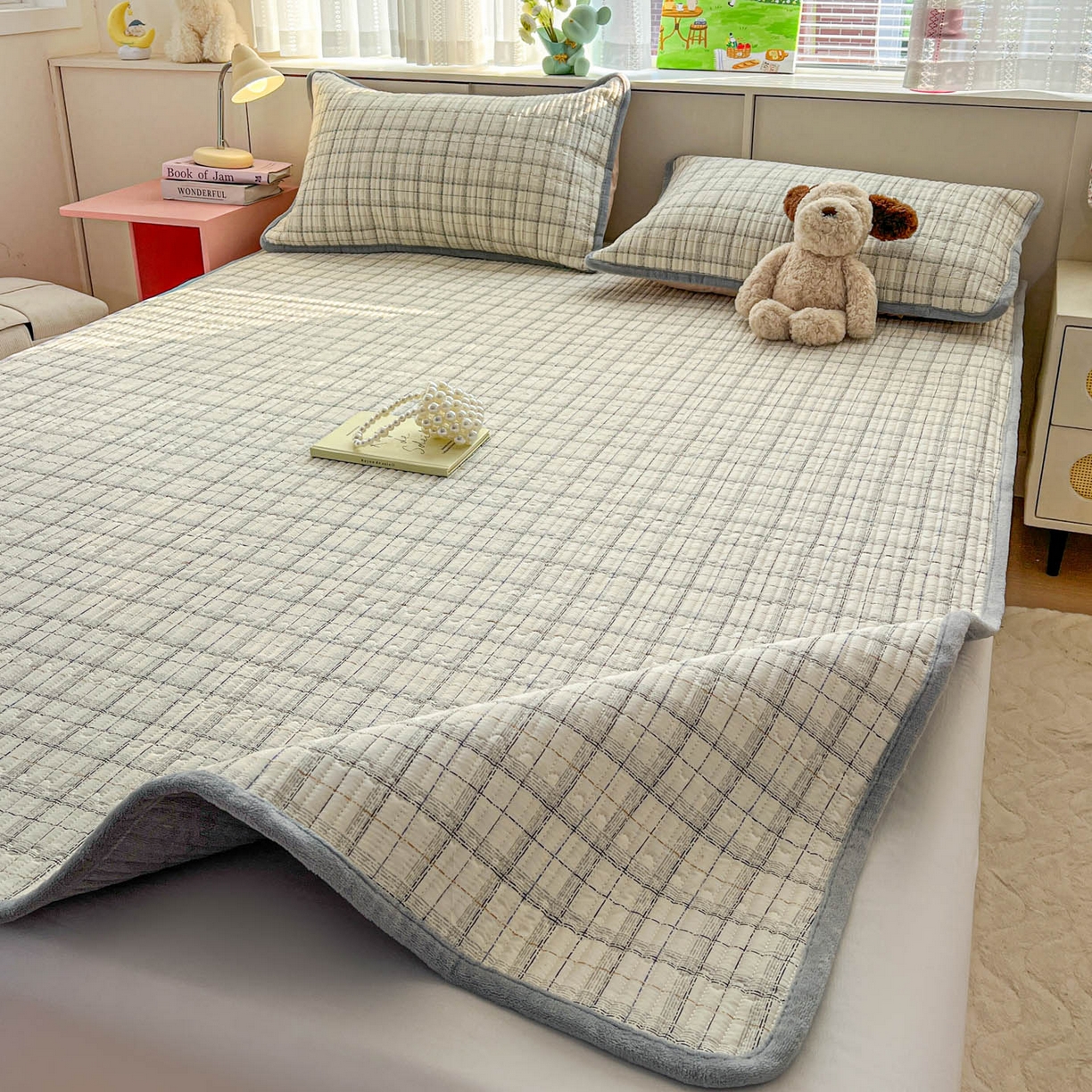 91家纺网 家纺一手货源 找家纺 恒尚居 2026新款纯棉牛奶绒双拼床垫双面两用床褥垫夹棉床盖床褥垫-冬款四季通用-系列一 简约格【A纯棉-B牛奶绒】