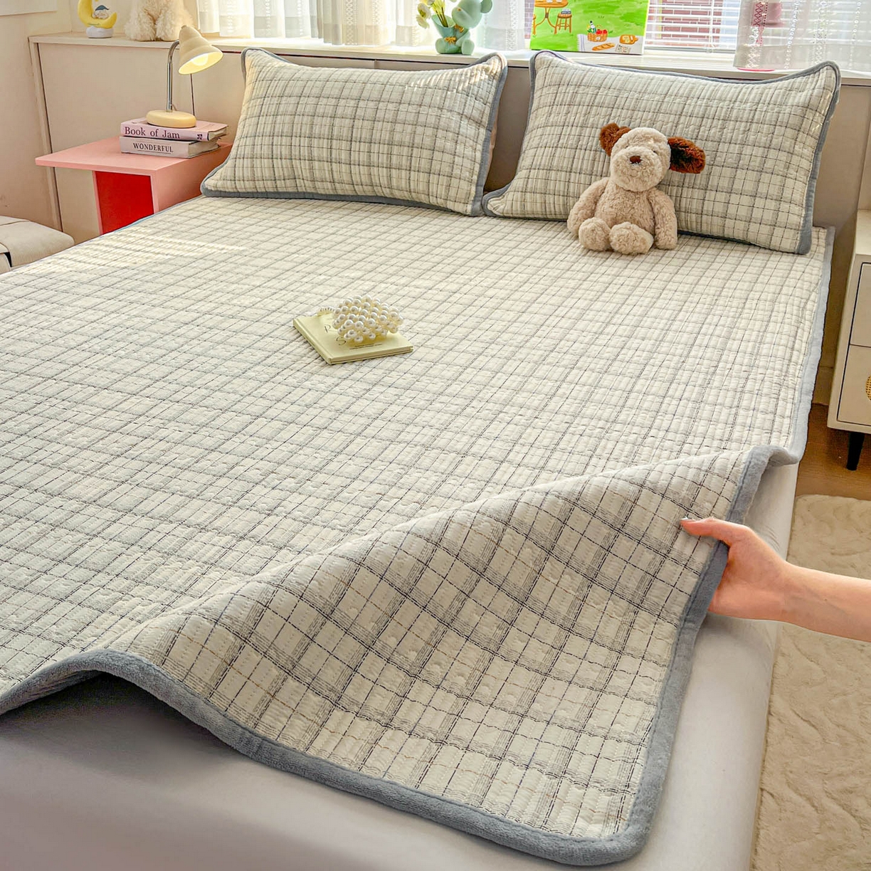 91家纺网 家纺一手货源 找家纺 恒尚居 2026新款纯棉牛奶绒双拼床垫双面两用床褥垫夹棉床盖床褥垫-冬款四季通用-系列一 简约格【A纯棉-B牛奶绒】