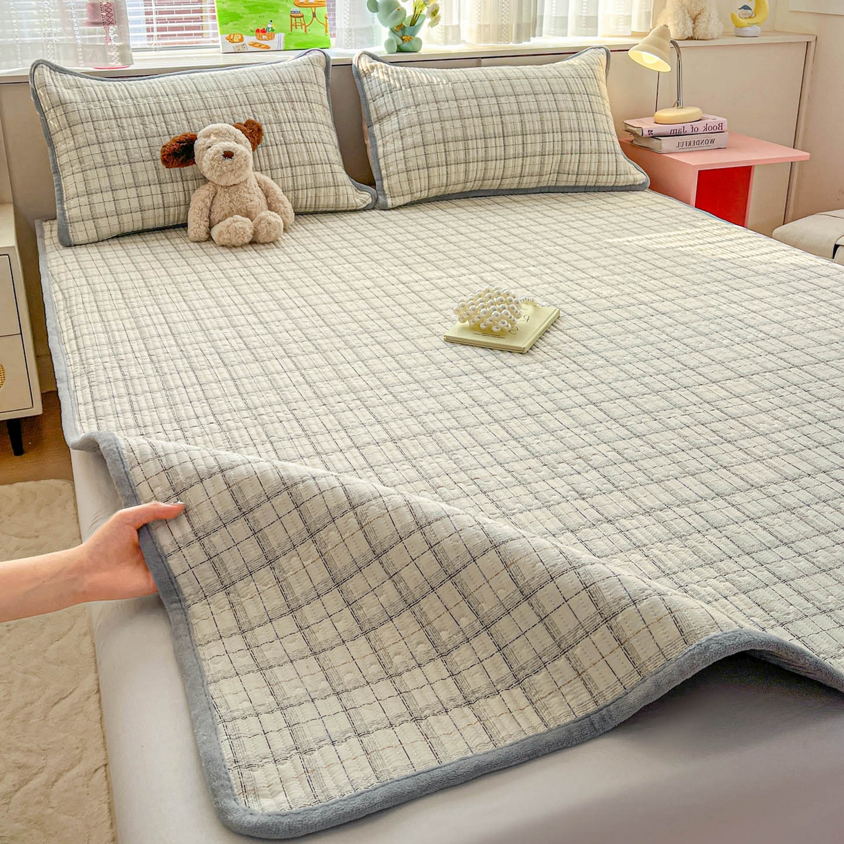 91家纺网 家纺一手货源 找家纺 恒尚居 2026新款纯棉牛奶绒双拼床垫双面两用床褥垫夹棉床盖床褥垫-冬款四季通用-系列一 简约格【A纯棉-B牛奶绒】