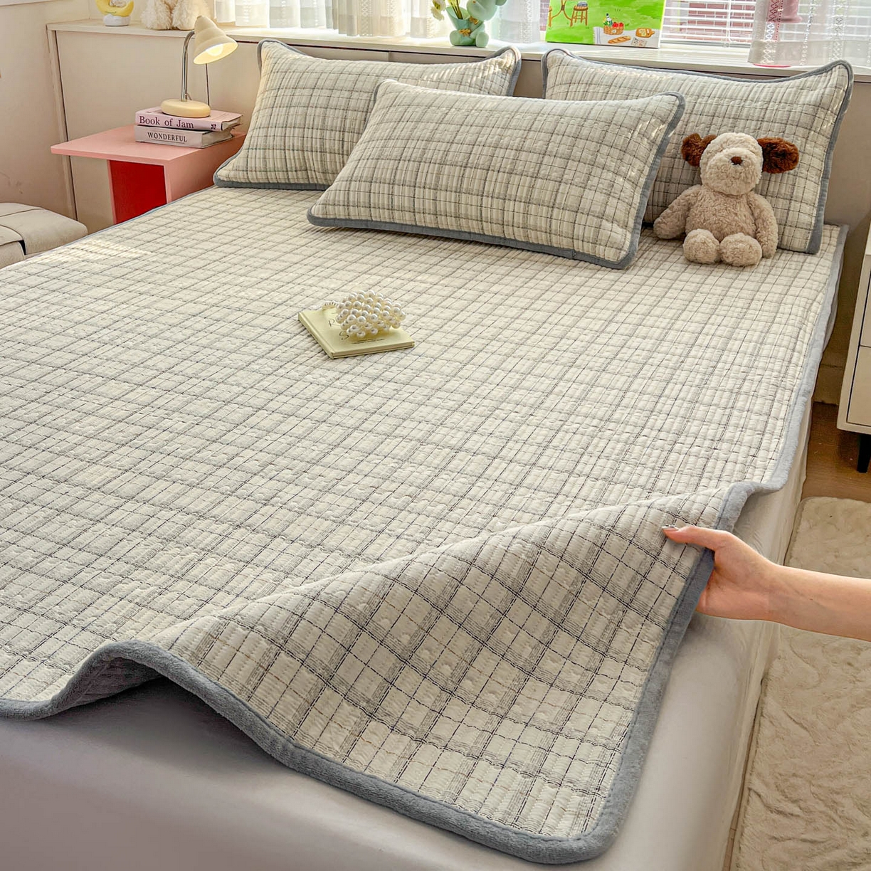 91家纺网 家纺一手货源 找家纺 恒尚居 2026新款纯棉牛奶绒双拼床垫双面两用床褥垫夹棉床盖床褥垫-冬款四季通用-系列一 简约格【A纯棉-B牛奶绒】