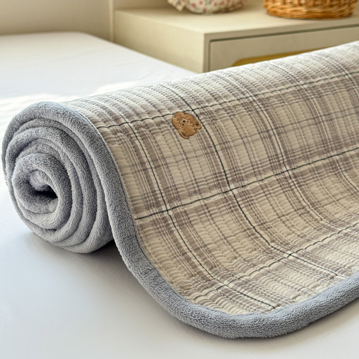 91家纺网 家纺一手货源 找家纺 恒尚居 2026新款纯棉牛奶绒双拼床垫双面两用床褥垫夹棉床盖床褥垫-冬款四季通用-系列一 米熊格【A纯棉-B牛奶绒】