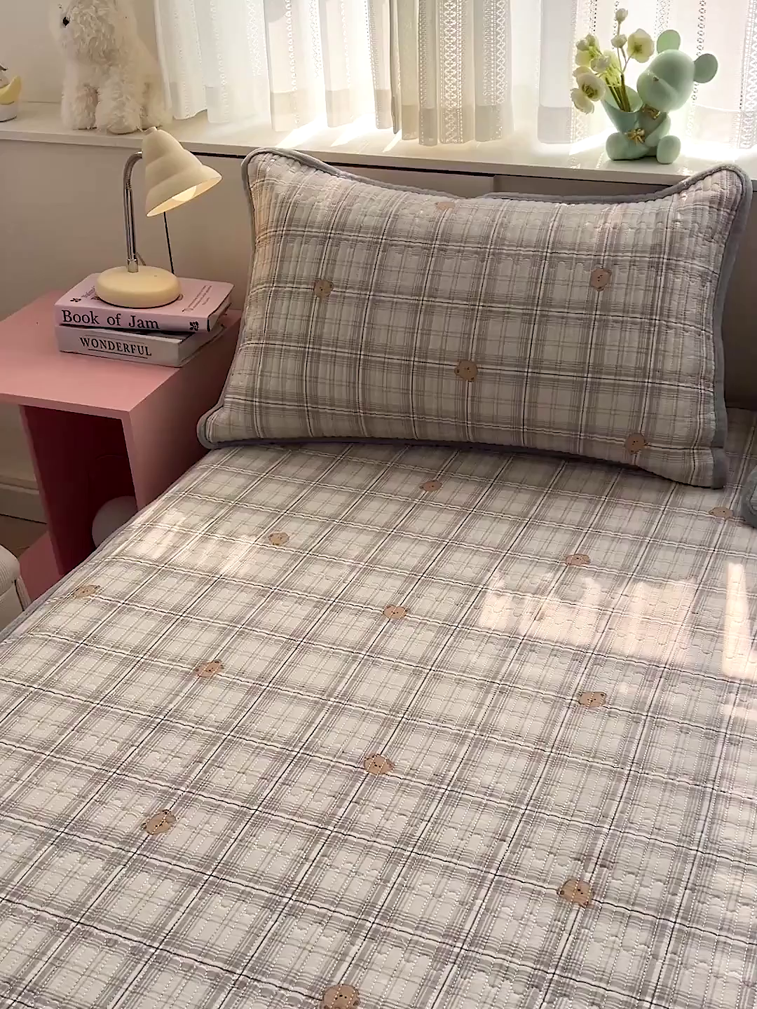 91家纺网 家纺一手货源 找家纺 恒尚居 2026新款纯棉牛奶绒双拼床垫双面两用床褥垫夹棉床盖床褥垫-冬款四季通用-系列一 米熊格【A纯棉-B牛奶绒】