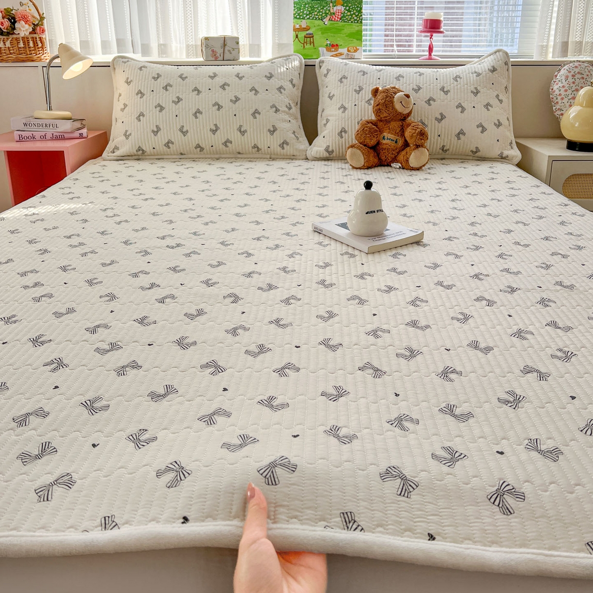 91家纺网 家纺一手货源 找家纺 恒尚居 2026新款纯棉牛奶绒双拼床垫双面两用床褥垫夹棉床盖床褥垫-冬款四季通用-系列二 爱心蝴蝶结【A纯棉-B牛奶绒】