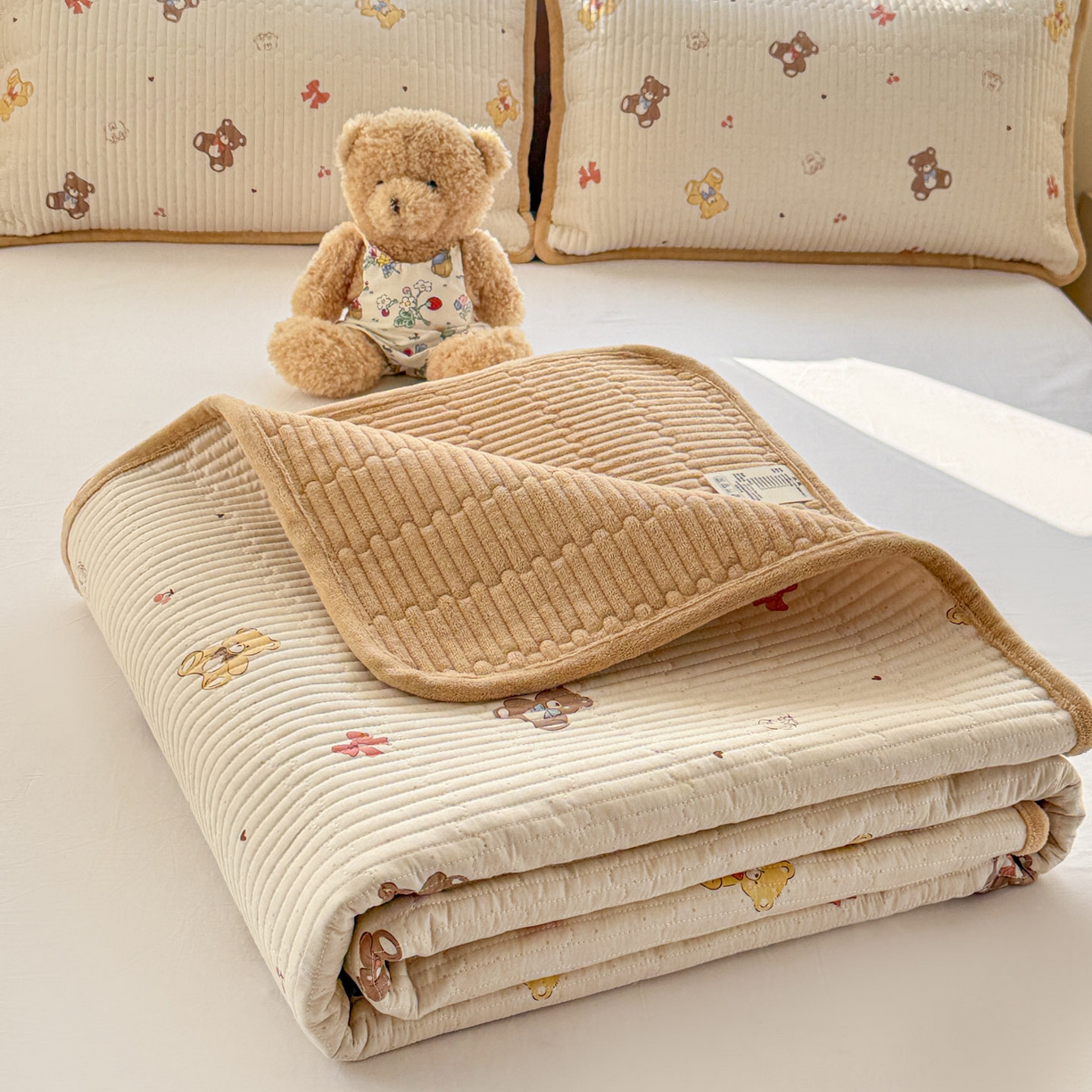 91家纺网 家纺一手货源 找家纺 恒尚居 2026新款纯棉牛奶绒双拼床垫双面两用床褥垫夹棉床盖床褥垫-冬款四季通用-系列二 芭比熊【A纯棉-B牛奶绒】