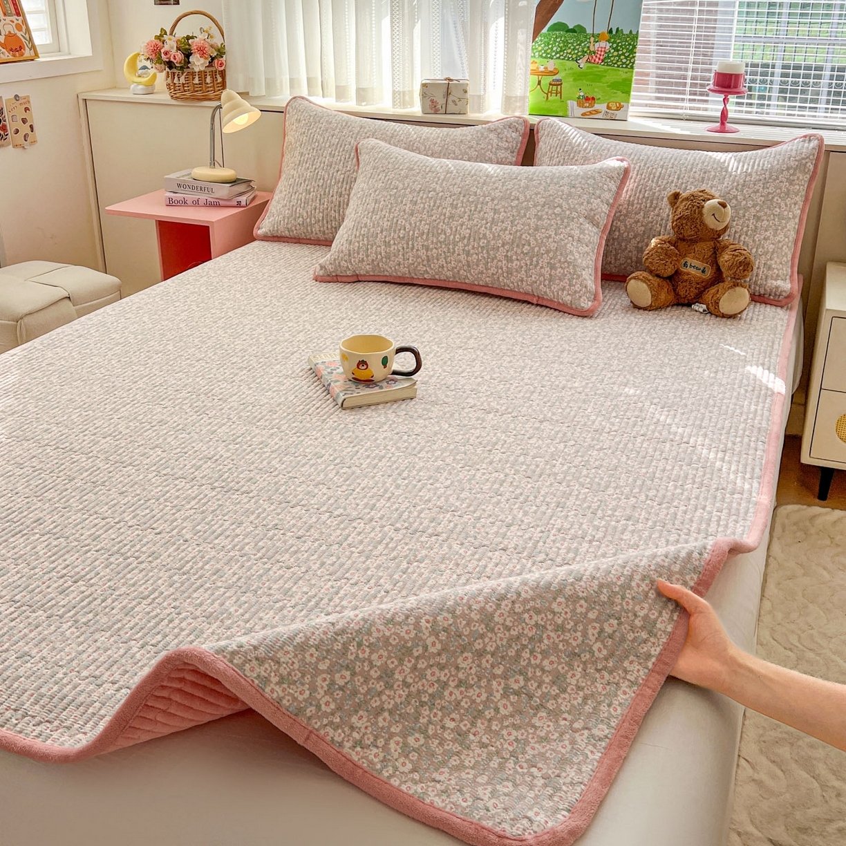 91家纺网 家纺一手货源 找家纺 恒尚居 2026新款纯棉牛奶绒双拼床垫双面两用床褥垫夹棉床盖床褥垫-冬款四季通用-系列二 花海【A纯棉-B牛奶绒】