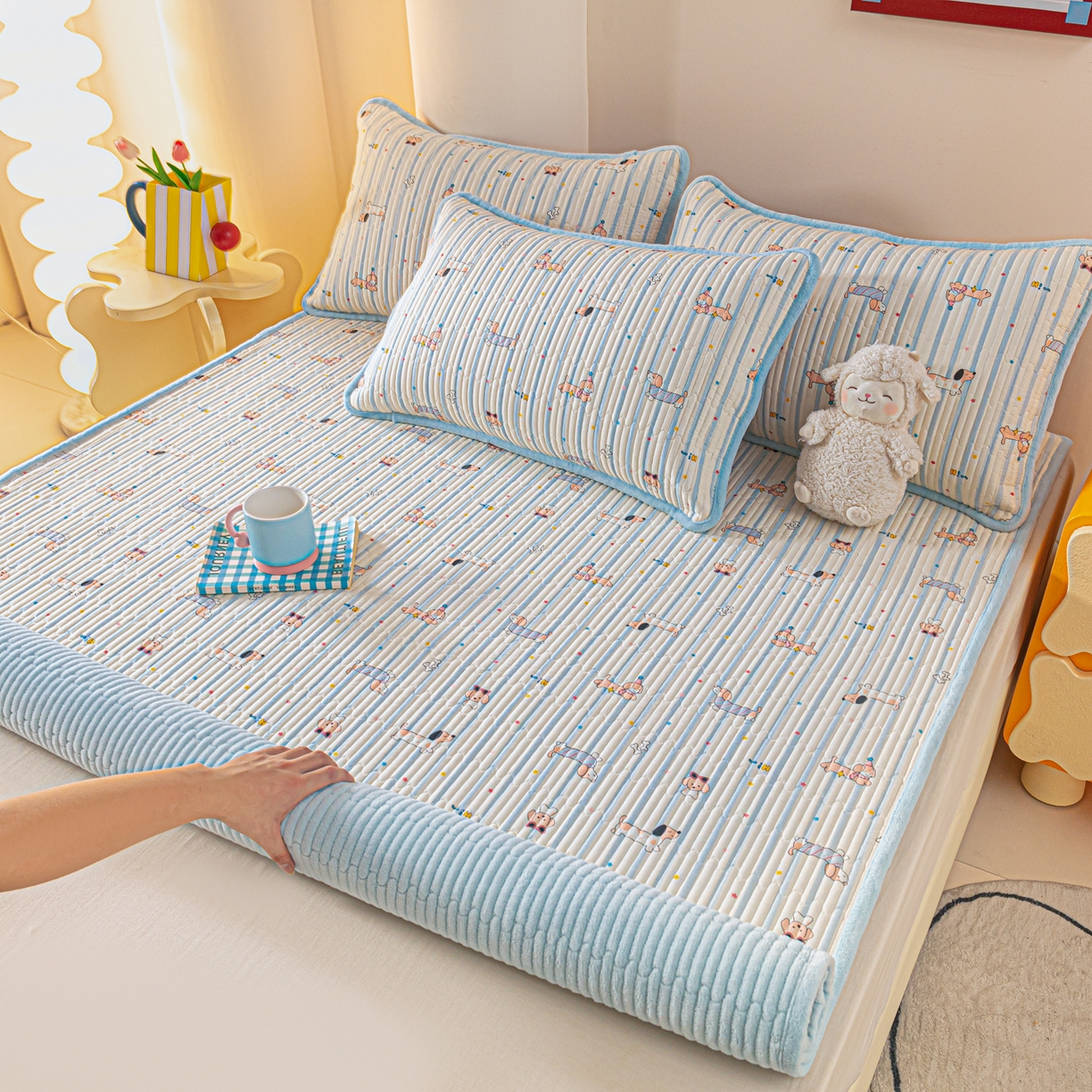 91家纺网 家纺一手货源 找家纺 恒尚居 2026新款纯棉牛奶绒双拼床垫双面两用床褥垫夹棉床盖床褥垫-冬款四季通用-系列二 机灵旺仔【A纯棉-B牛奶绒】