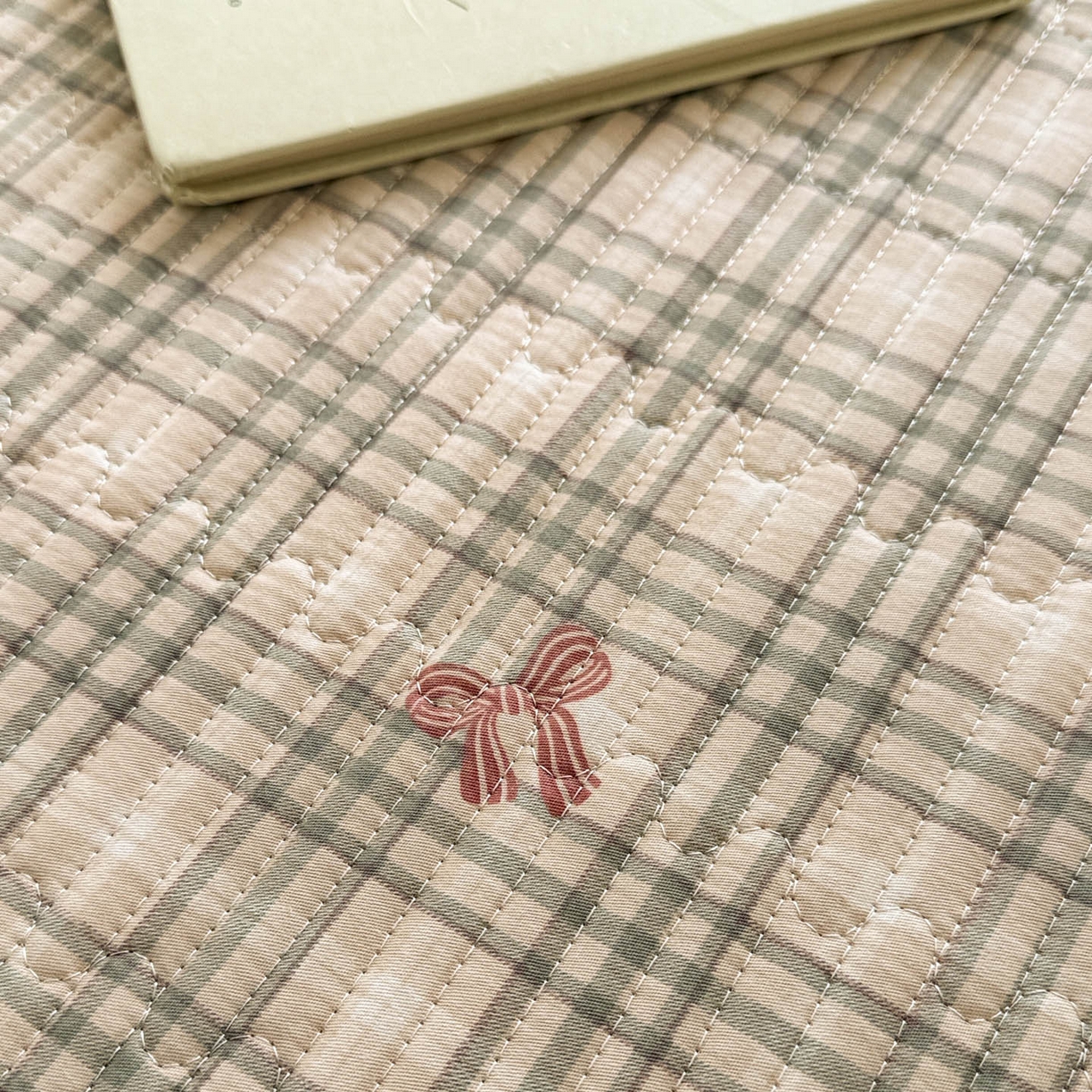 91家纺网 家纺一手货源 找家纺 恒尚居 2026新款纯棉牛奶绒双拼床垫双面两用床褥垫夹棉床盖床褥垫-冬款四季通用-系列二 卡其格【A纯棉-B牛奶绒】