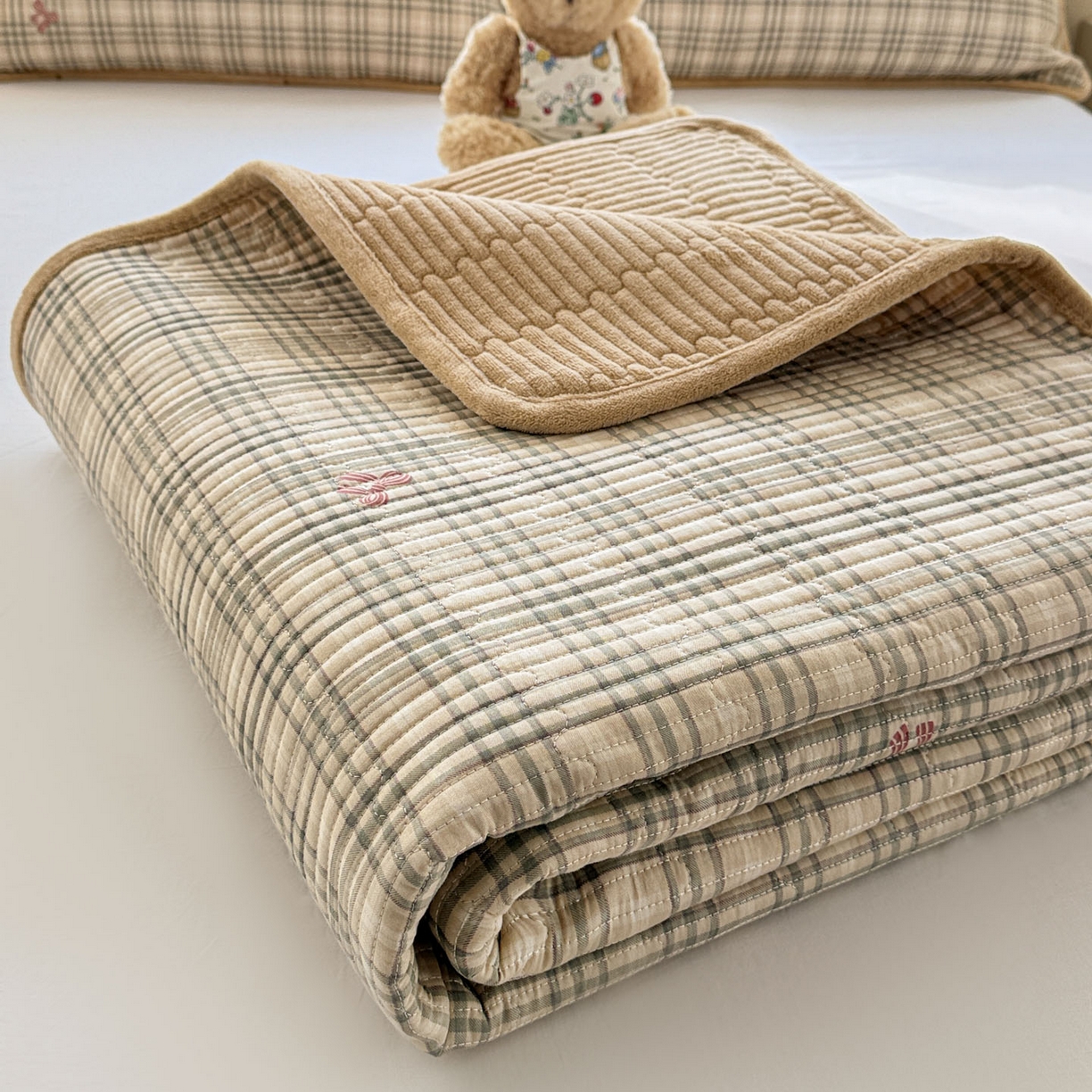 91家纺网 家纺一手货源 找家纺 恒尚居 2026新款纯棉牛奶绒双拼床垫双面两用床褥垫夹棉床盖床褥垫-冬款四季通用-系列二 卡其格【A纯棉-B牛奶绒】