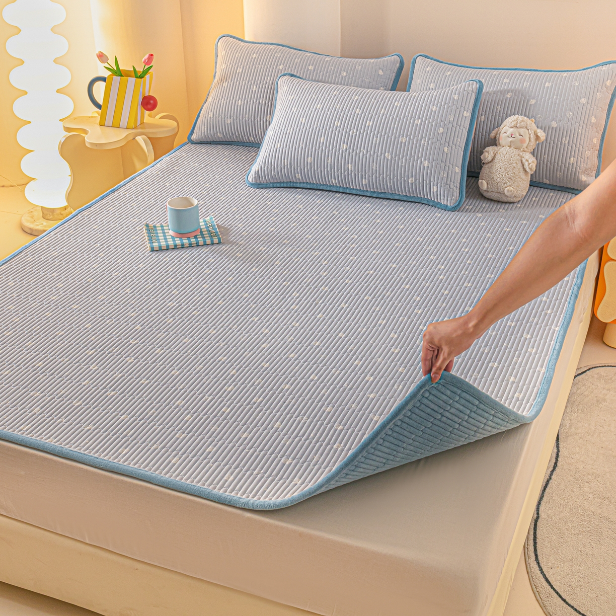 91家纺网 家纺一手货源 找家纺 恒尚居 2026新款纯棉牛奶绒双拼床垫双面两用床褥垫夹棉床盖床褥垫-冬款四季通用-系列二 南瓜点点【A纯棉-B牛奶绒】