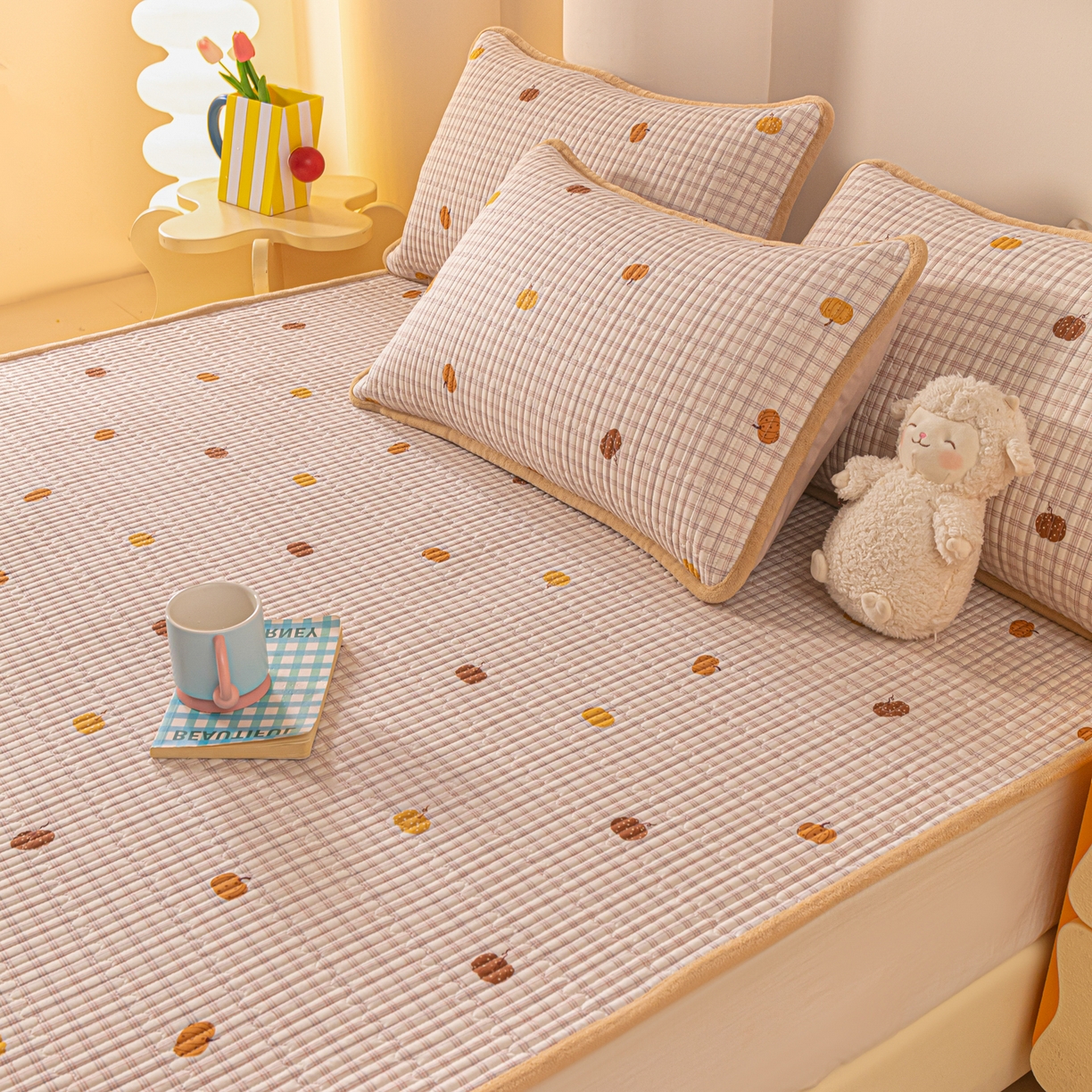 91家纺网 家纺一手货源 找家纺 恒尚居 2026新款纯棉牛奶绒双拼床垫双面两用床褥垫夹棉床盖床褥垫-冬款四季通用-系列二 南瓜奇趣【A纯棉-B牛奶绒】