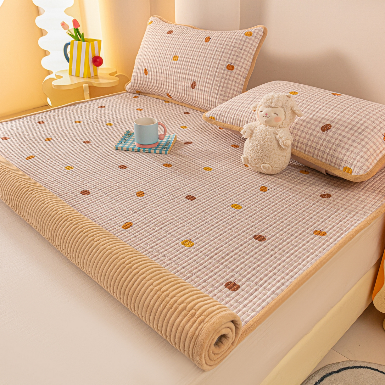 91家纺网 家纺一手货源 找家纺 恒尚居 2026新款纯棉牛奶绒双拼床垫双面两用床褥垫夹棉床盖床褥垫-冬款四季通用-系列二 南瓜奇趣【A纯棉-B牛奶绒】