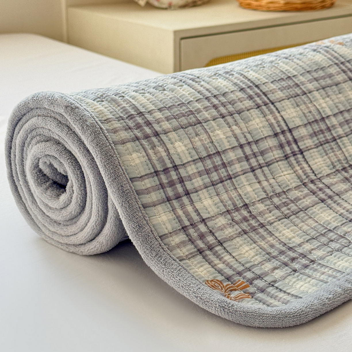 91家纺网 家纺一手货源 找家纺 恒尚居 2026新款纯棉牛奶绒双拼床垫双面两用床褥垫夹棉床盖床褥垫-冬款四季通用-系列二 淑女格【A纯棉-B牛奶绒】