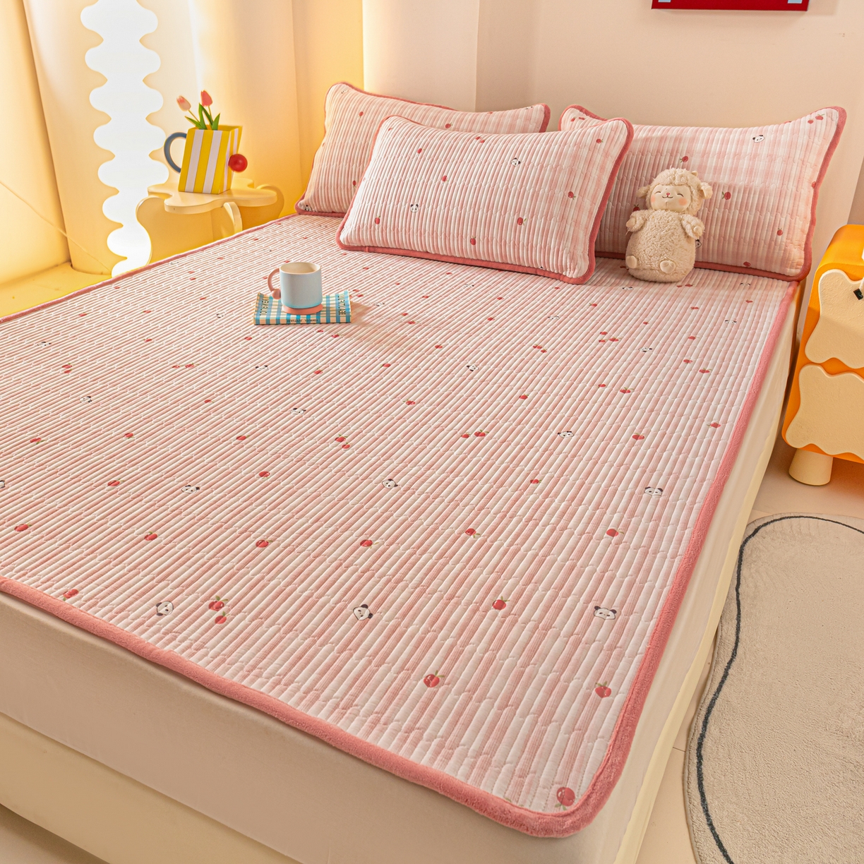 91家纺网 家纺一手货源 找家纺 恒尚居 2026新款纯棉牛奶绒双拼床垫双面两用床褥垫夹棉床盖床褥垫-冬款四季通用-系列二 小欢喜【A纯棉-B牛奶绒】