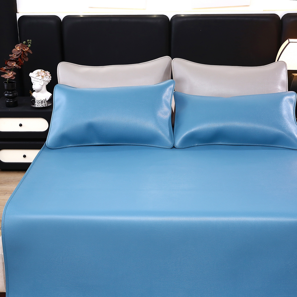 91家纺网 家纺一手货源 找家纺 栩裕纺织 2026新款仿牛皮凉席软席 天蓝色