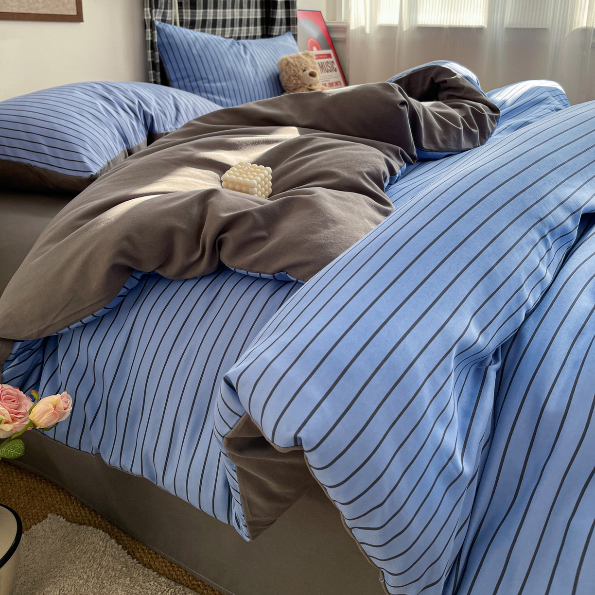 91家纺网 家纺一手货源 找家纺 赫然 2026新款水洗双层纱四件套 宝蓝黑条