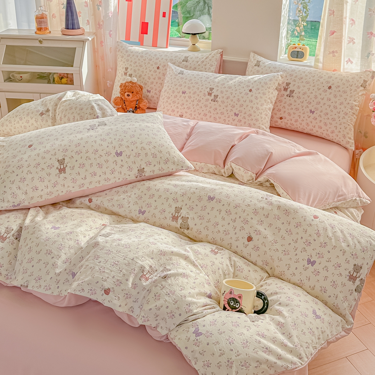 91家纺网 家纺一手货源 找家纺 斯卡诺家纺 2026新款春夏古法水洗仿棉云感纱四件套小布袋五件套 哆咪熊