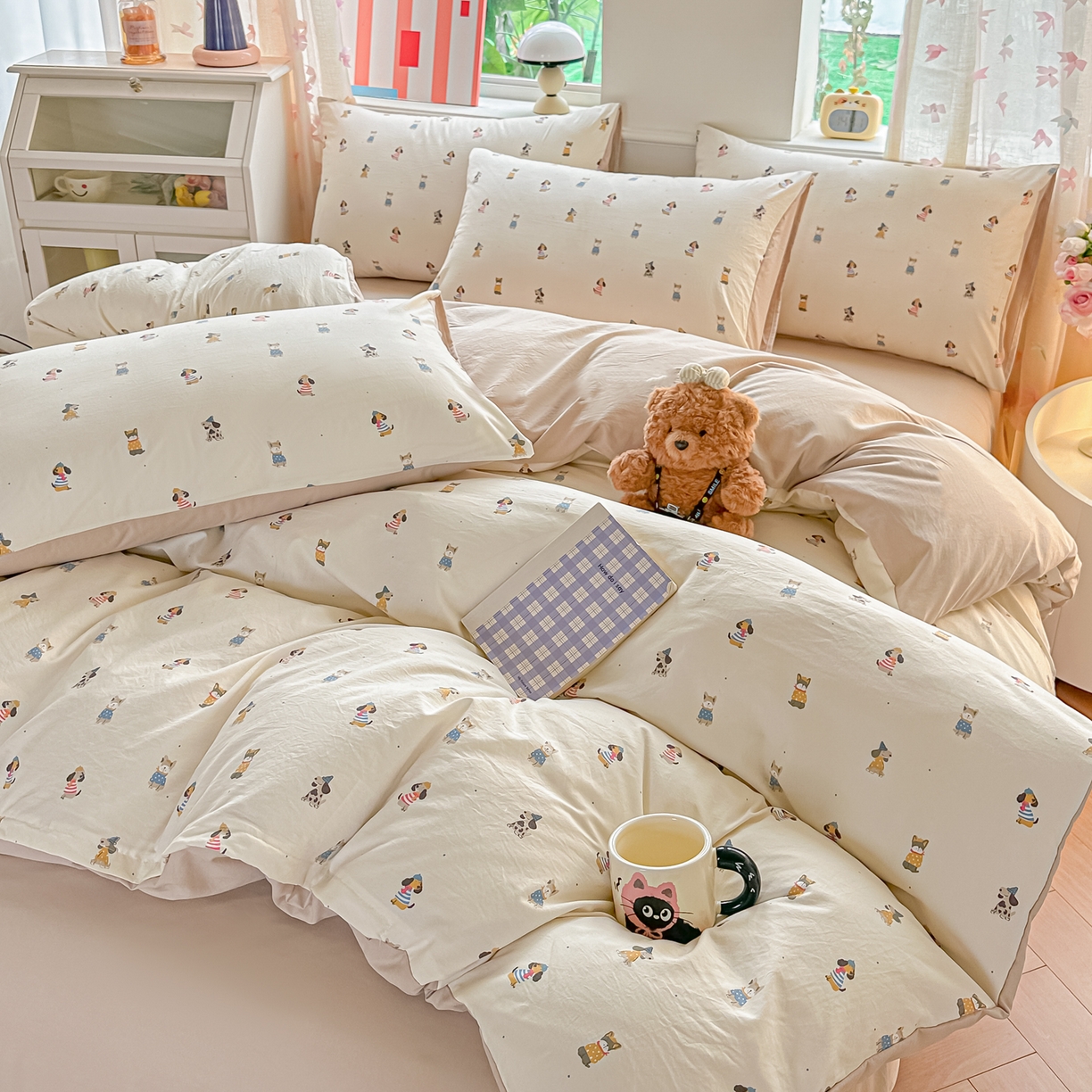 91家纺网 家纺一手货源 找家纺 斯卡诺家纺 2026新款春夏古法水洗仿棉云感纱四件套小布袋五件套 狗狗家族