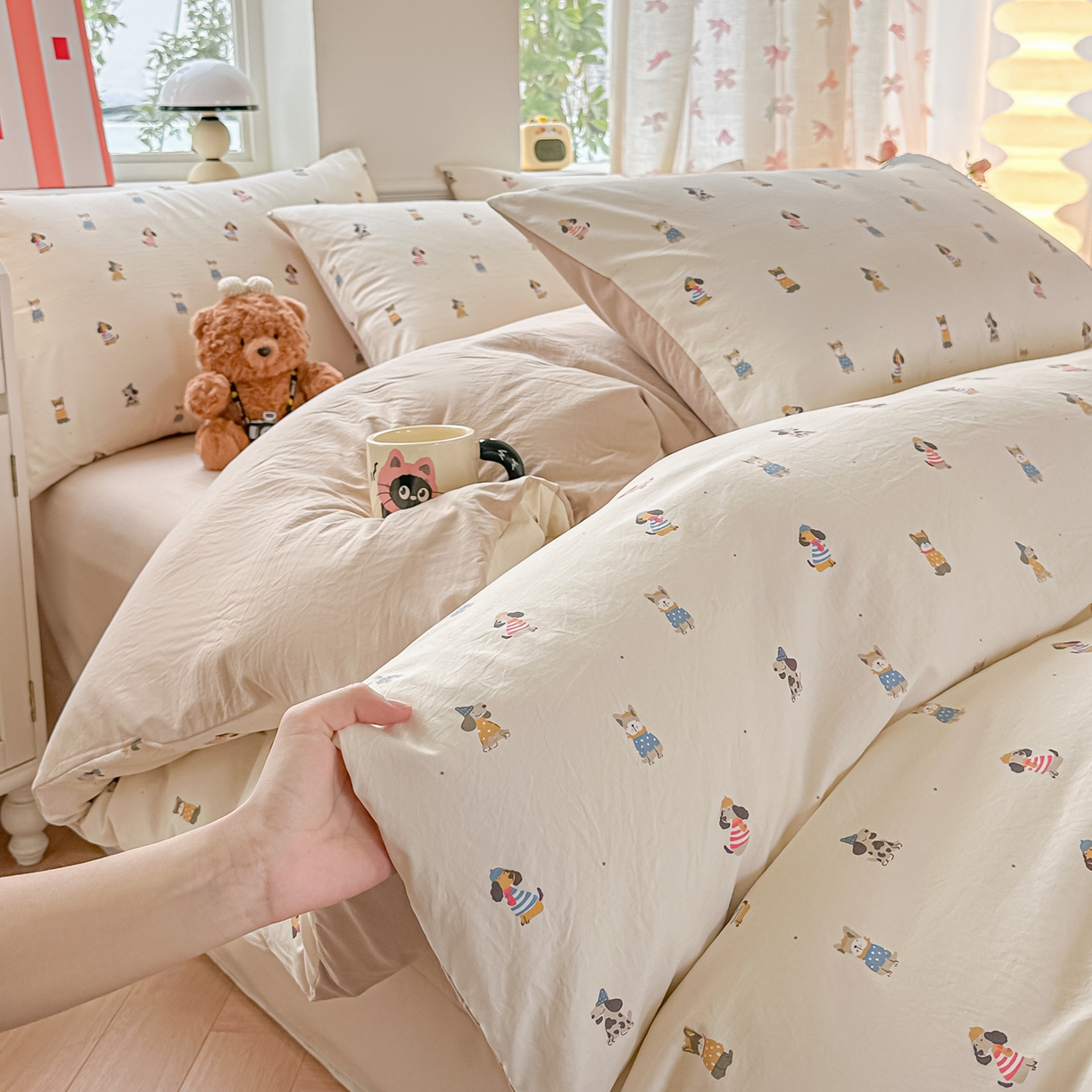 91家纺网 家纺一手货源 找家纺 斯卡诺家纺 2026新款春夏古法水洗仿棉云感纱四件套小布袋五件套 狗狗家族