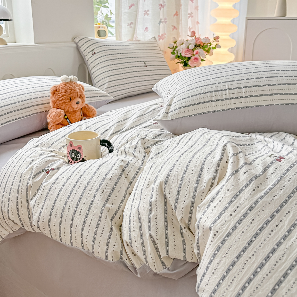 91家纺网 家纺一手货源 找家纺 斯卡诺家纺 2026新款春夏古法水洗仿棉云感纱四件套小布袋五件套 灰樱桃