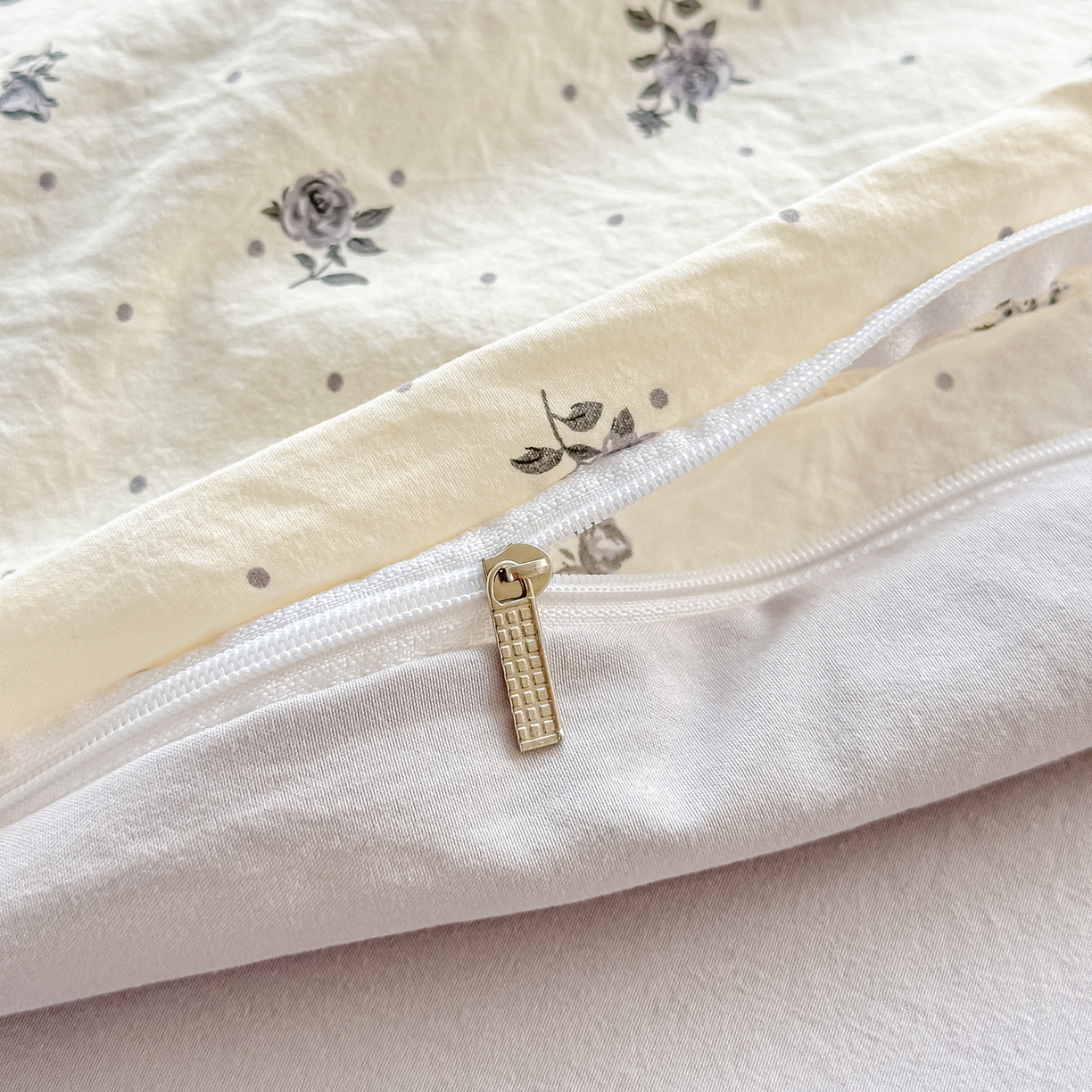 91家纺网 家纺一手货源 找家纺 斯卡诺家纺 2026新款春夏古法水洗仿棉云感纱四件套小布袋五件套 慕兮