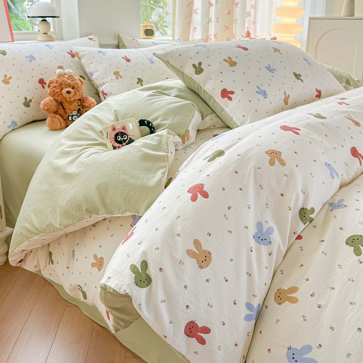 91家纺网 家纺一手货源 找家纺 利禾家纺 2026新款春夏古法水洗仿棉云感纱四件套小布袋五件套 熊布布