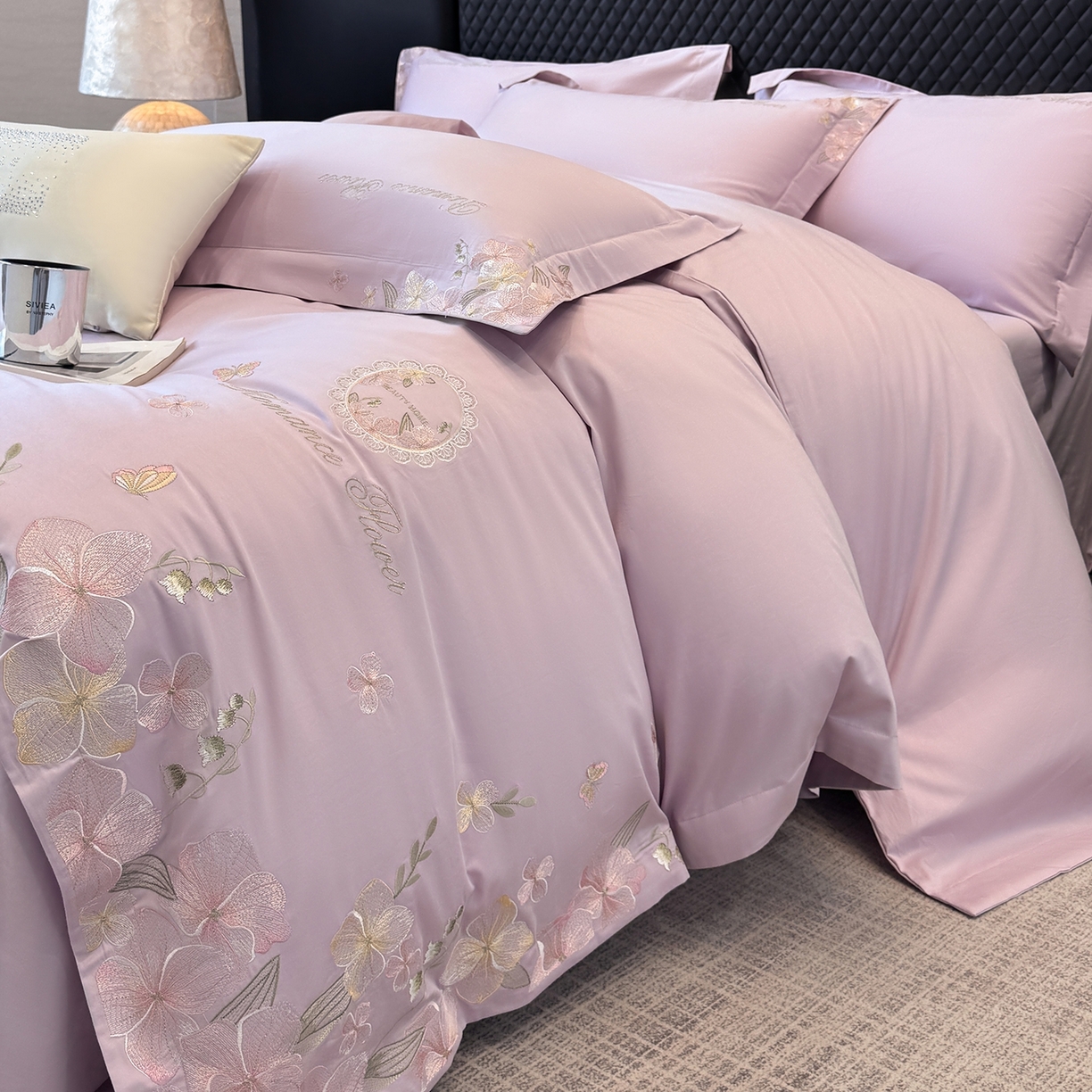 91家纺网 家纺一手货源 找家纺 家居1号家纺 2026新款长绒棉纯棉刺绣四件套-蝴蝶兰系列 蝴蝶兰-香芋紫