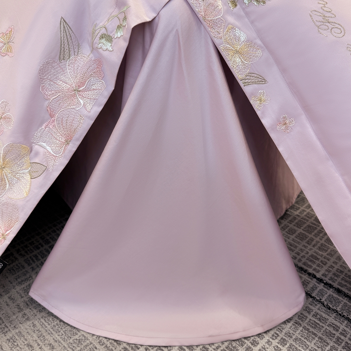 91家纺网 家纺一手货源 找家纺 家居1号家纺 2026新款长绒棉纯棉刺绣四件套-蝴蝶兰系列 蝴蝶兰-香芋紫