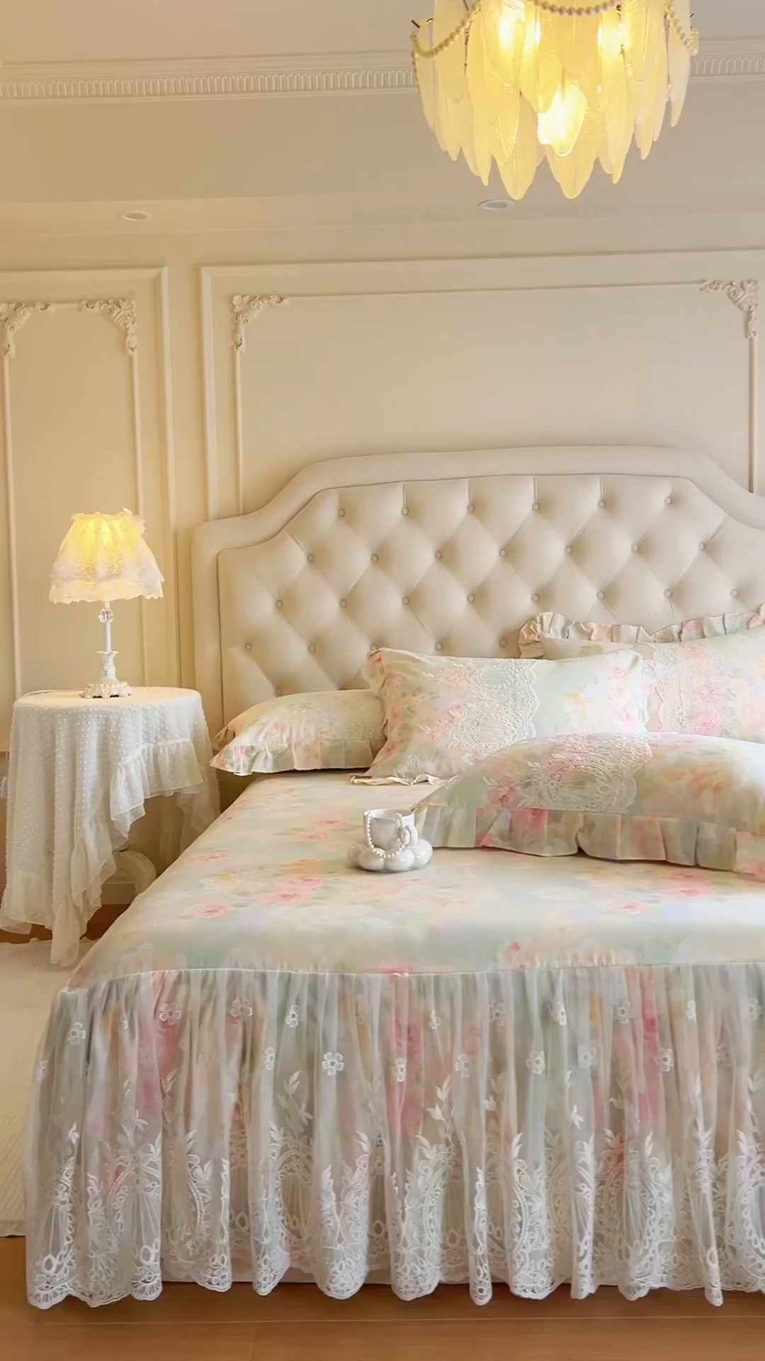 91家纺网 家纺一手货源 找家纺 恋尚 2026新款全棉印花床笠式床裙（控价135起） 春浅