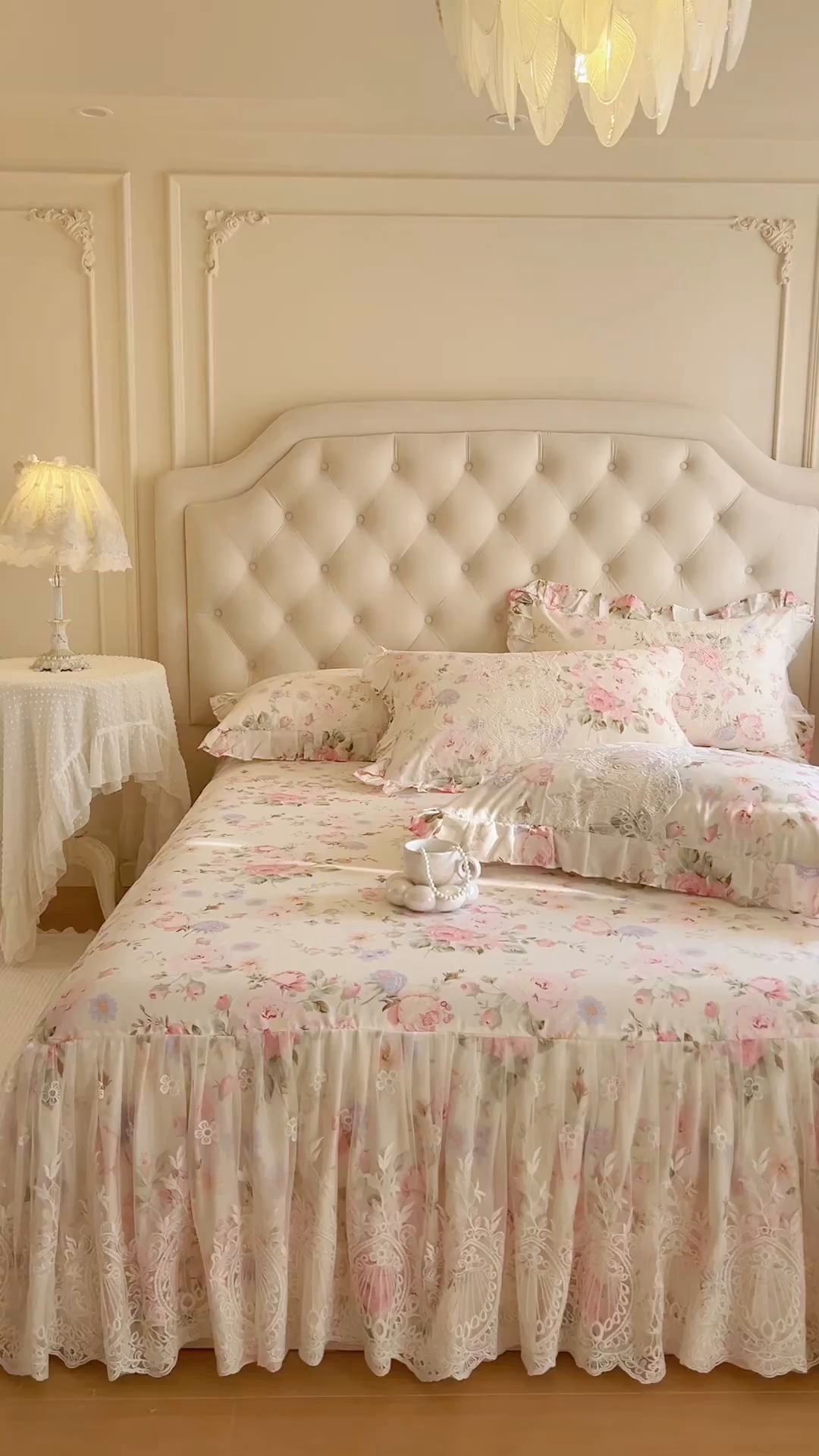 91家纺网 家纺一手货源 找家纺 恋尚 2026新款全棉印花床笠式床裙（控价135起） 粉黛