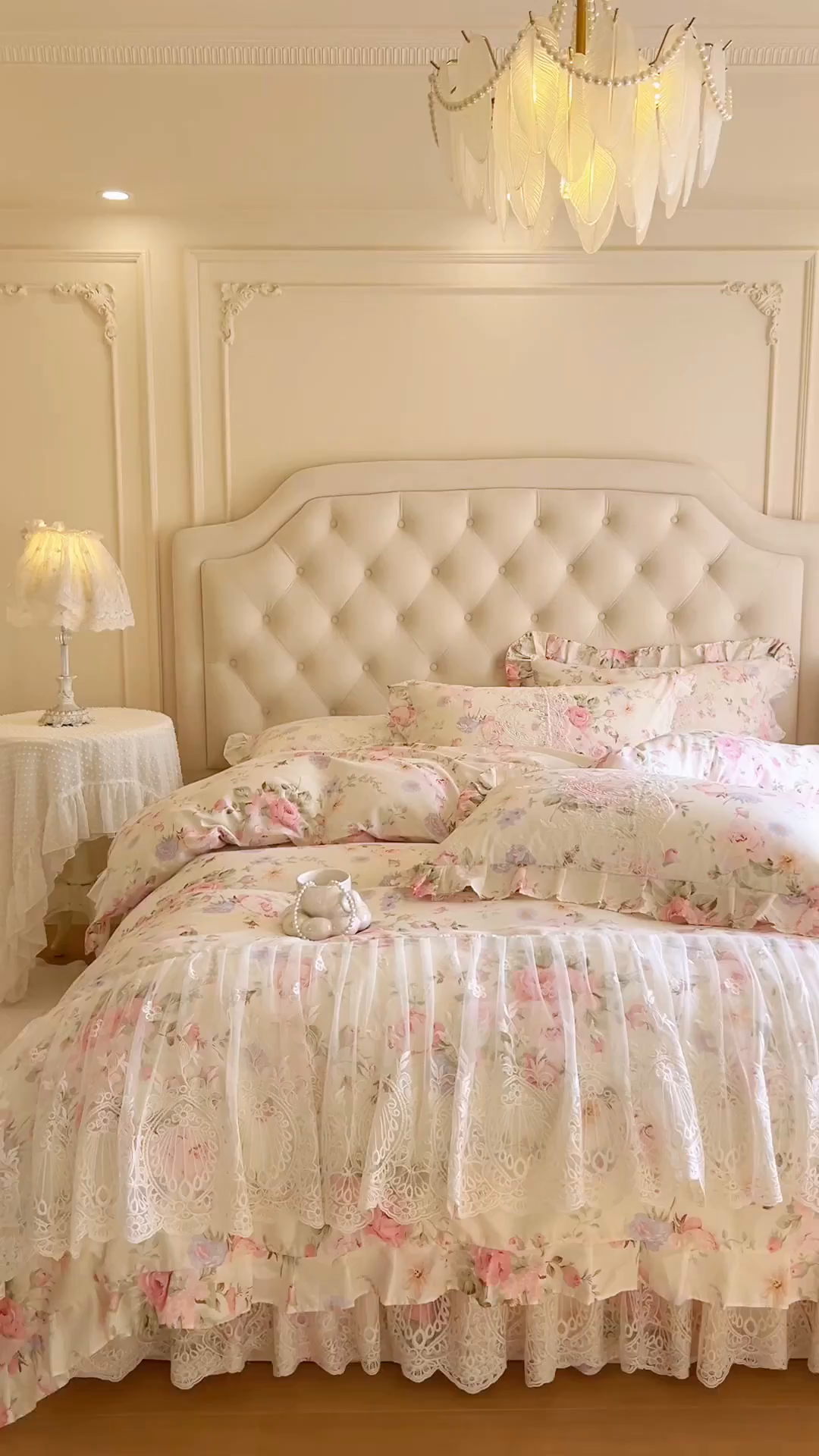 91家纺网 家纺一手货源 找家纺 恋尚 2026新款全棉印花床笠式裙四件套（控价268/278/288/298/288/298/308) 粉黛