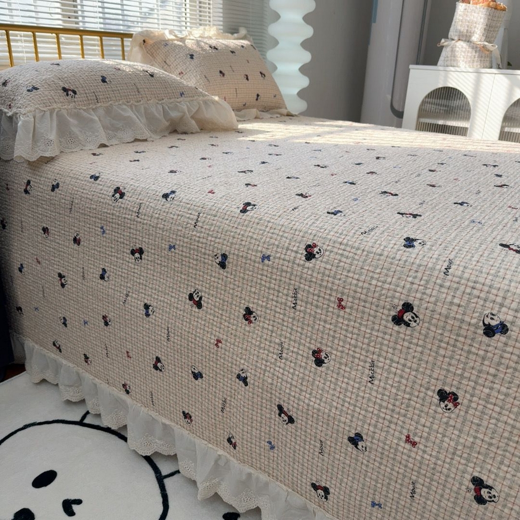 91家纺网 家纺一手货源 找家纺 暖居 2026新款大尺寸双层纱高温砂洗245X265床盖三件套 米妮