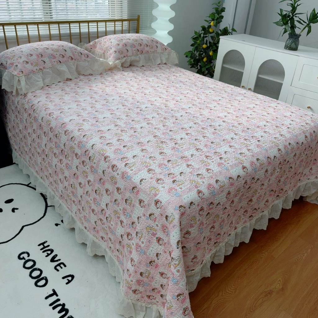 91家纺网 家纺一手货源 找家纺 暖居 2026新款大尺寸双层纱高温砂洗245X265床盖三件套 小丸子