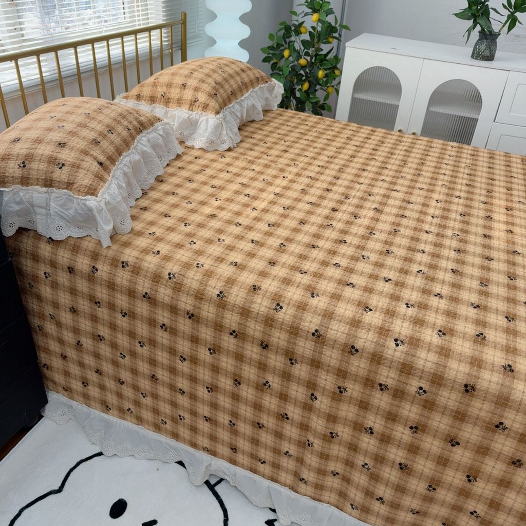 91家纺网 家纺一手货源 找家纺 暖居 2026新款大尺寸双层纱高温砂洗245X265床盖三件套 车厘子