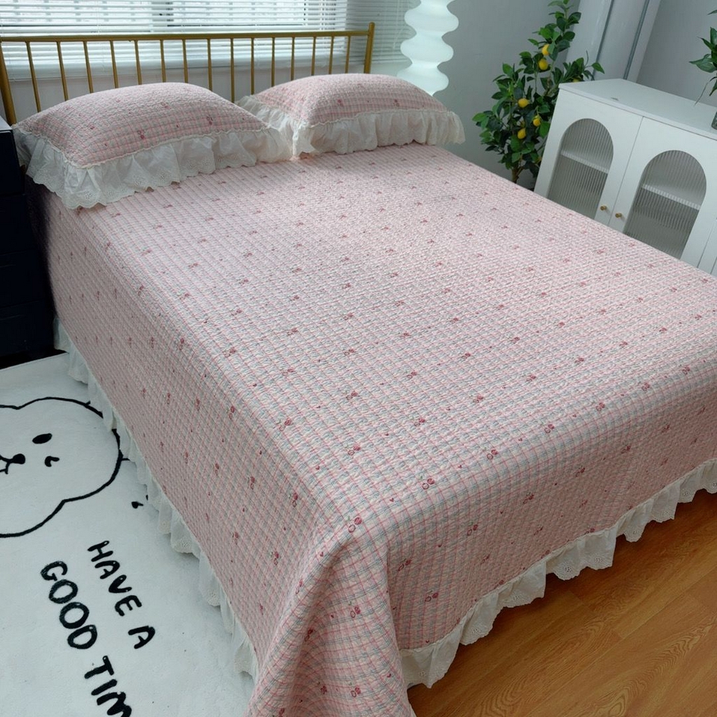 91家纺网 家纺一手货源 找家纺 暖居 2026新款大尺寸双层纱高温砂洗245X265床盖三件套 樱桃可可