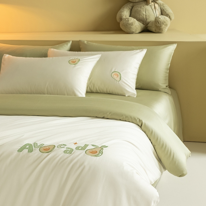 91家纺网 家纺一手货源 找家纺 618家纺 2026新款A类60支全棉纯棉绣花四件套-牛油果系列 牛油果米绿