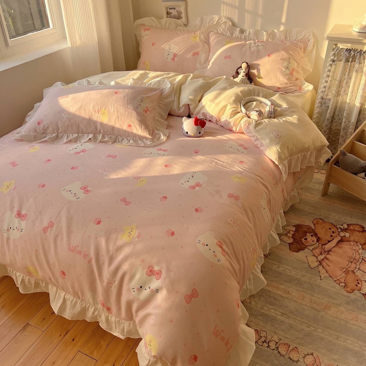 91家纺网 家纺一手货源 找家纺 六巷胡同 2026春夏新款韩系花边款卡通40支13070全棉四件套（第二系列）-风格二 花边粉爱心喵喵