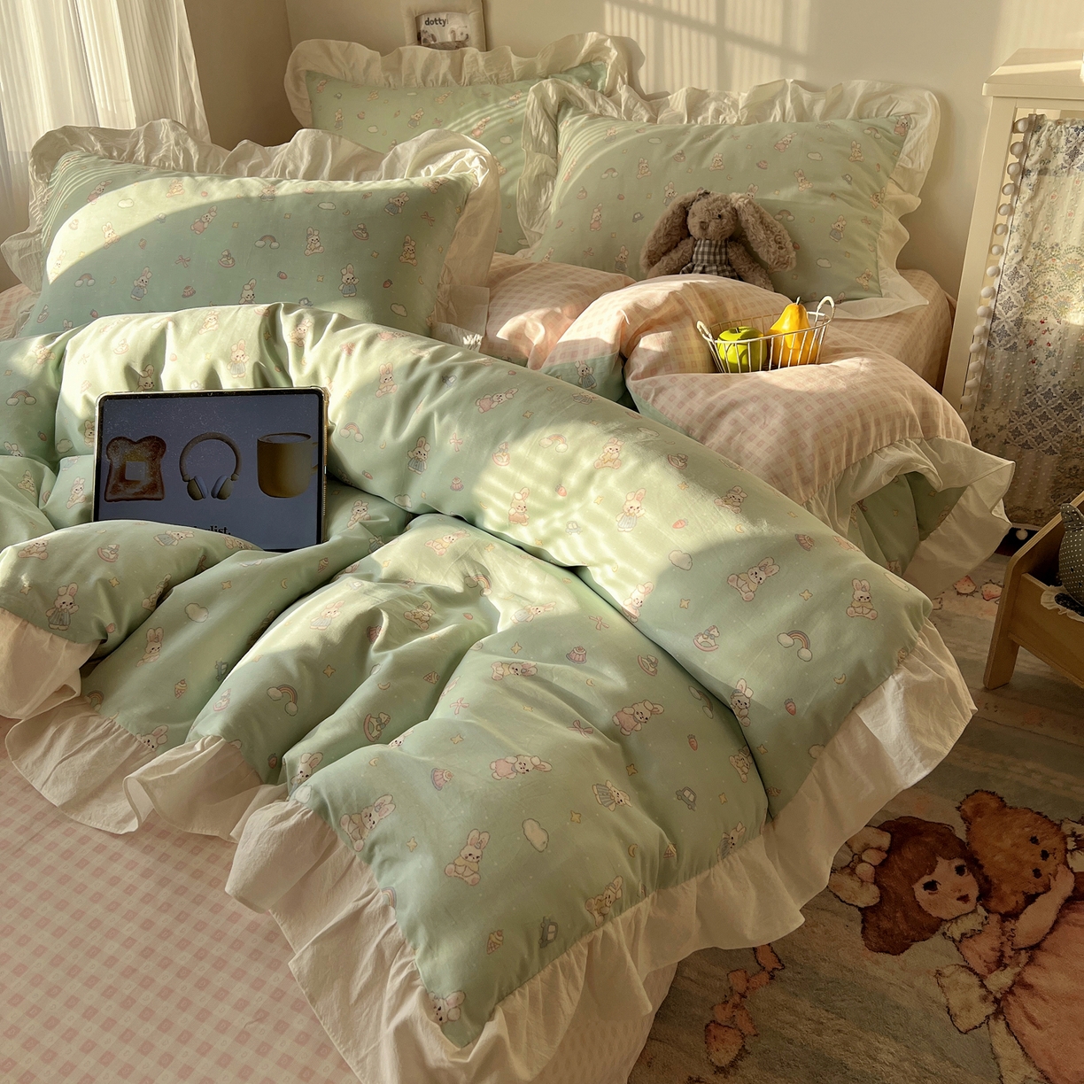 91家纺网 家纺一手货源 找家纺 六巷胡同 2026春夏新款韩系花边款卡通40支13070全棉四件套（第二系列）-风格二 花边萝莉邦尼兔