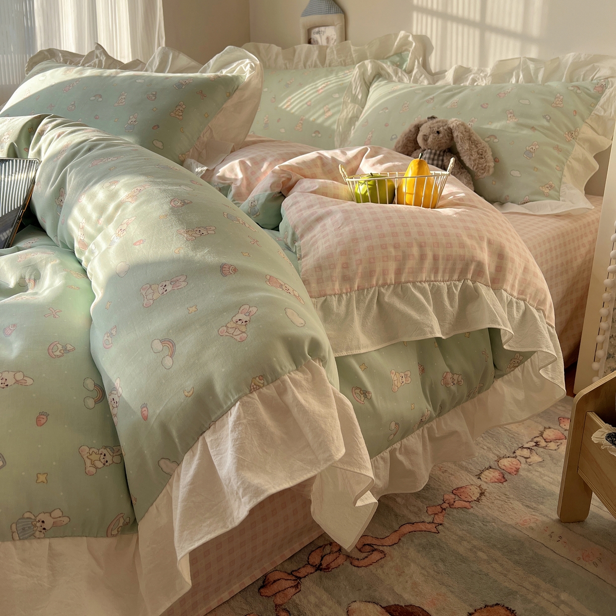 91家纺网 家纺一手货源 找家纺 六巷胡同 2026春夏新款韩系花边款卡通40支13070全棉四件套（第二系列）-风格二 花边萝莉邦尼兔