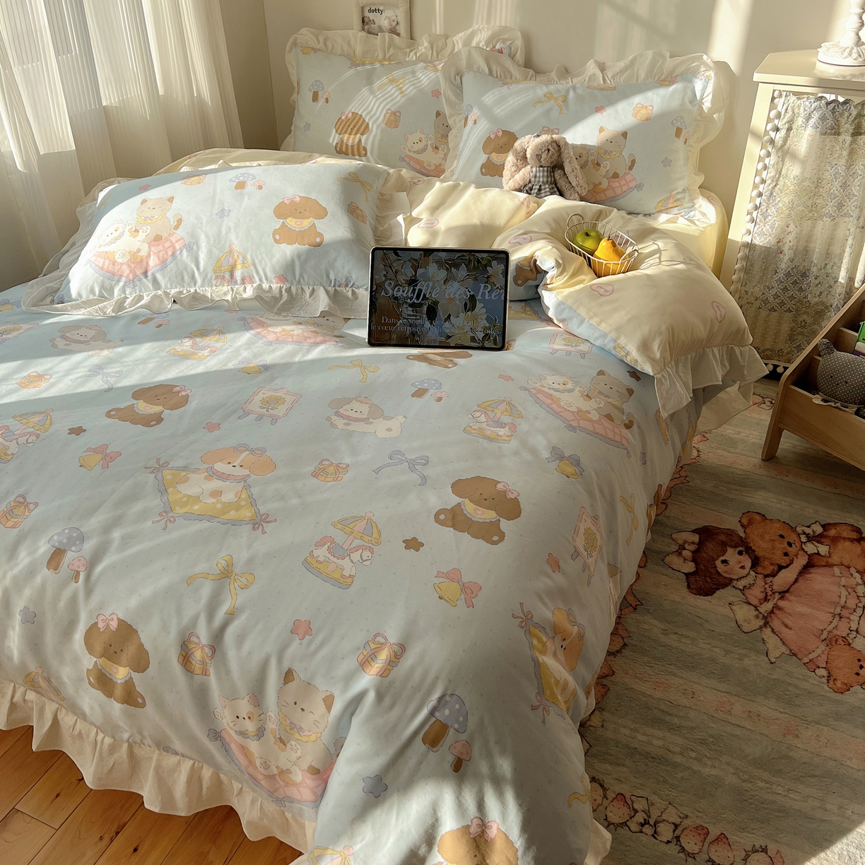 91家纺网 家纺一手货源 找家纺 六巷胡同 2026春夏新款韩系花边款卡通40支13070全棉四件套（第二系列）-风格二 花边猫狗游园会