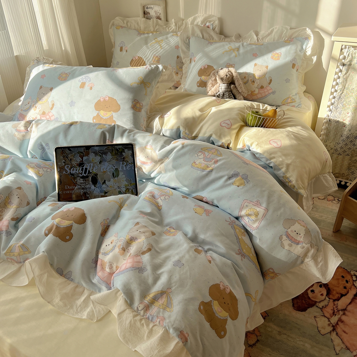 91家纺网 家纺一手货源 找家纺 六巷胡同 2026春夏新款韩系花边款卡通40支13070全棉四件套（第二系列）-风格二 花边猫狗游园会