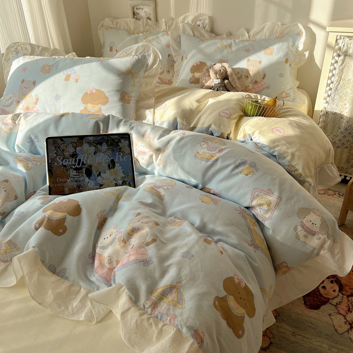 91家纺网 家纺一手货源 找家纺 六巷胡同 2026春夏新款韩系花边款卡通40支13070全棉四件套（第二系列）-风格二 花边猫狗游园会